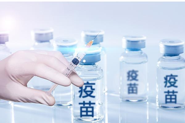 我國新冠疫苗累計接種近24億劑次，專家回應(yīng)熱點問題